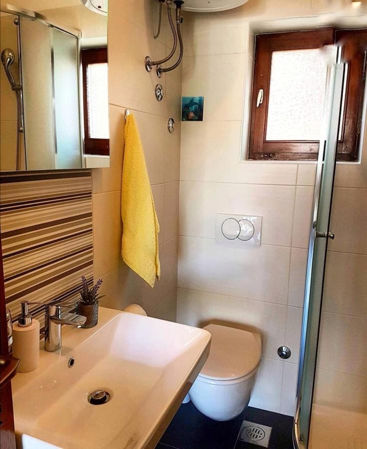 Holiday House Pasjak Sapjane Ngoại thất bức ảnh