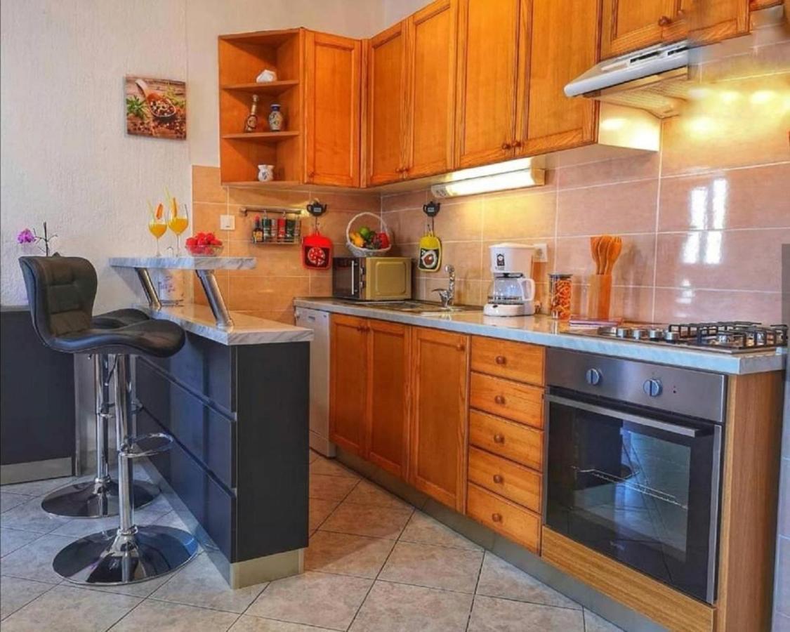 Holiday House Pasjak Sapjane Ngoại thất bức ảnh